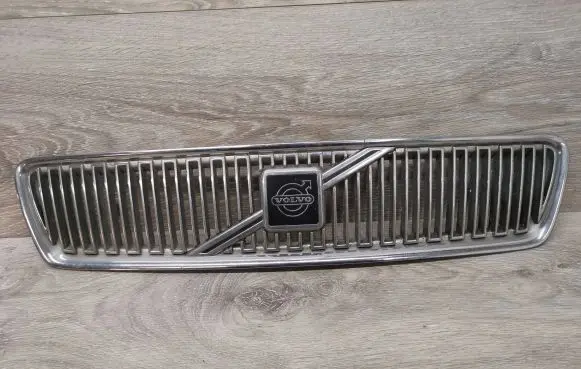 Volvo S40, V40 Front grill 803301