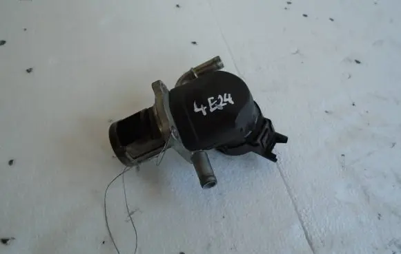 BMW 3 E92 E93 EGR valve 4136R033 101121300