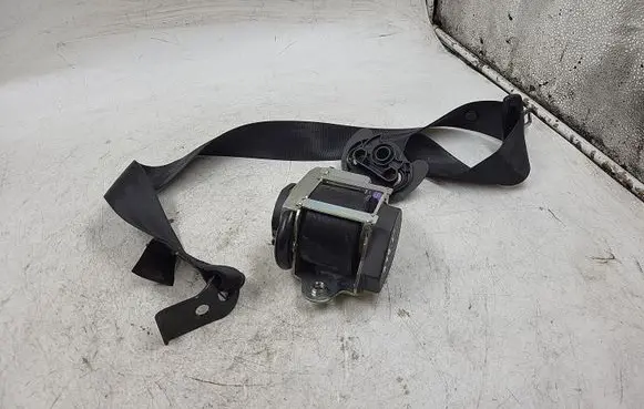 Seat Leon (1P) Front seatbelt 