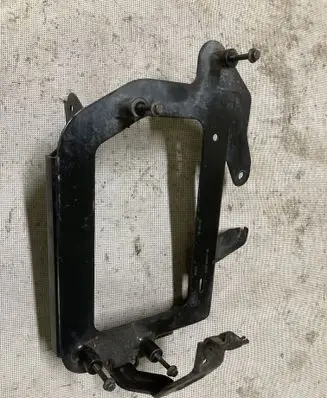 Land Rover Evoque I Intercooler pipe mounting bracket GJ326K767AB