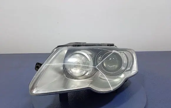 Volkswagen PASSAT B6 Headlight/headlamp 3C0941751G