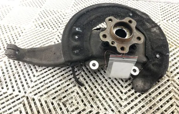 BMW 5 G30 G31 Front wheel hub spindle knuckle 6861798