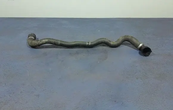 Volvo XC60 Engine coolant pipe/hose 32249491