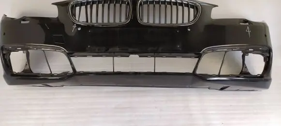 BMW 5 F10 F11 Front bumper 13886831