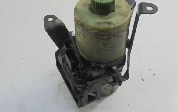 Skoda Fabia Mk1 (6Y) Power steering pump 6Q0423156AB
