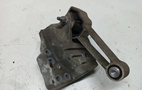 Land Rover Discovery Sport Gearbox mounting bracket 