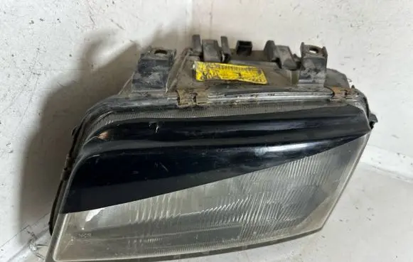 Audi A4 S4 B5 8D Headlight/headlamp 1305218965 8D0941003AK