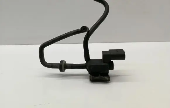Seat Ibiza IV (6J,6P) Turbo solenoid valve 037906283C