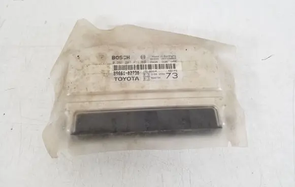 Toyota Corolla E120 E130 Engine control unit/module 89661-02730
