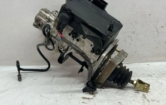 Mitsubishi Pajero Brake booster MR407202