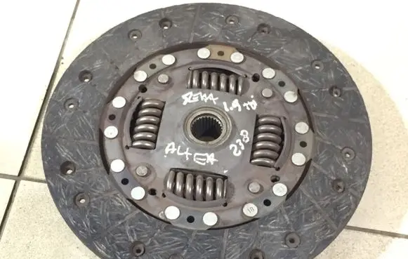 Seat Cordoba (6K) Clutch pressure plate 028141035C