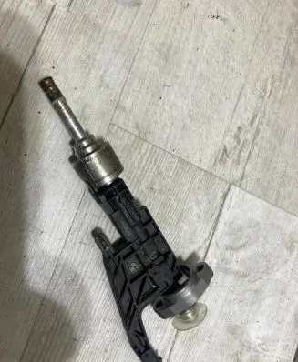 Fuel injector