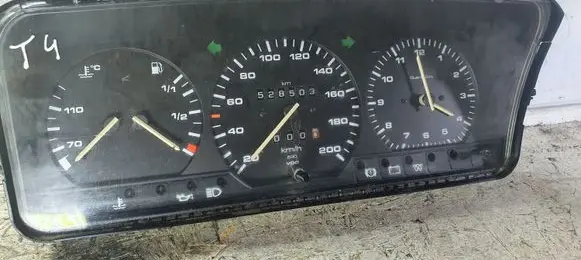 Volkswagen Transporter - Caravelle T4 Speedometer (instrument cluster) 701919033BA