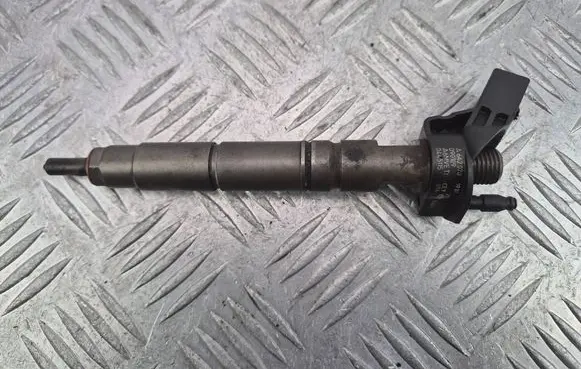 Mercedes-Benz CLS C219 Fuel injector A6420701987 0445115 090109