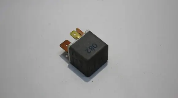 Audi A4 S4 B5 8D Other relay 191937503 4RA00351058