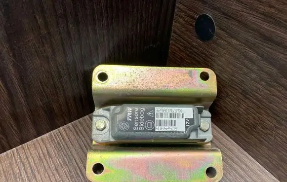 Alfa Romeo 166 Airbag deployment crash/impact sensor 60652505 32980761