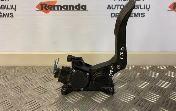 Mercedes-Benz Sprinter W901 W902 W903 W904 Accelerator throttle pedal A9013000404