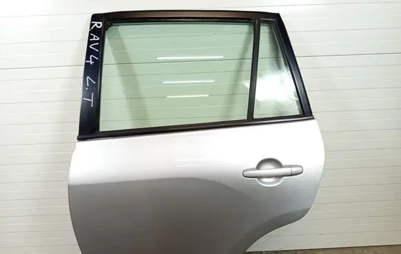 Toyota RAV 4 (XA30) Rear door DRZWIRAVIII