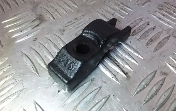 Opel Astra H Fuel Injector clamp holder K35