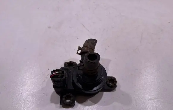 Lexus RX 330 - 350 - 400H Electric auxiliary coolant/water pump