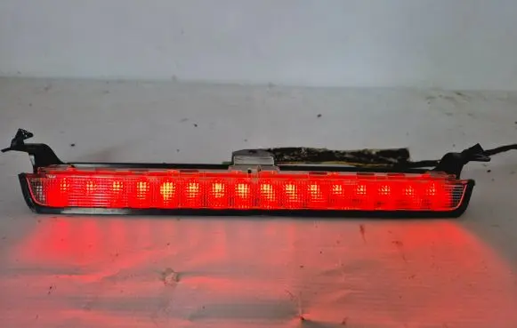 Volvo XC70 Third/center stoplight 8658948