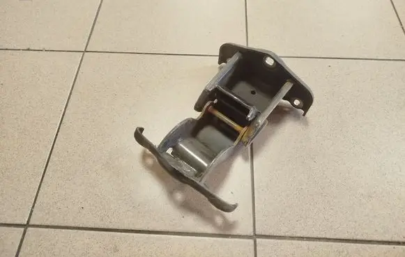 Opel Vivaro Loading door lower hinge 527428A 57854A