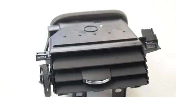 Nissan Qashqai Dashboard air vent grill cover trim J8A2018B08A