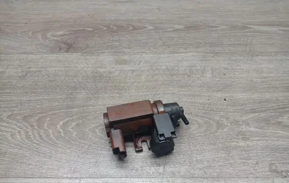 Volvo V50 Turbo solenoid valve 70177100 6G9Q9E882CA