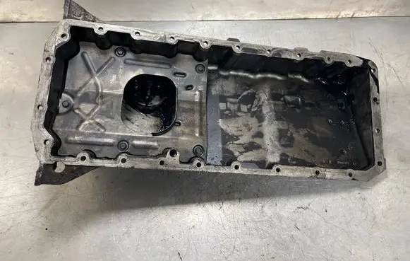 BMW 3 E46 Oil sump 2246912