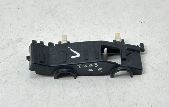 Hyundai Tucson TL Front bumper mounting bracket 86515D7000