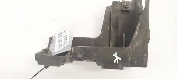 Volkswagen Jetta V Rear bumper mounting bracket 1K5807393A