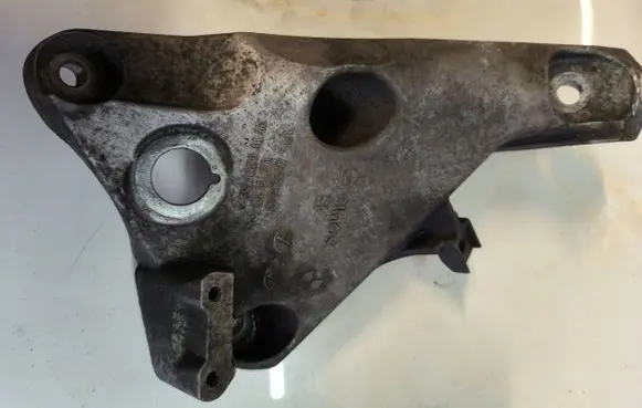 BMW X5 F15 Engine mounting bracket 6859785 67871110 AS9C03