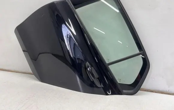 Volkswagen Golf VIII Rear door 