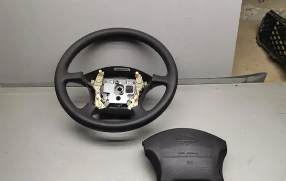 Nissan Micra Steering wheel 6014892