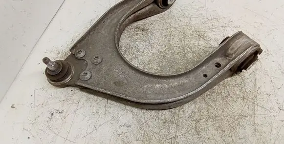 Mercedes-Benz CLS C219 Front lower control arm/wishbone A2113300338