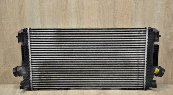 Chevrolet Cruze Intercooler radiator 13267647