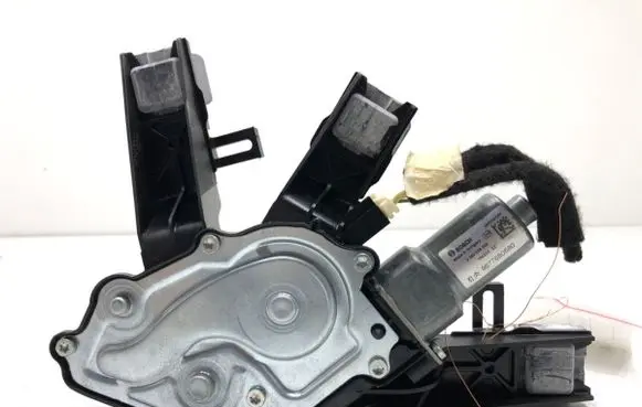 Peugeot 308 Rear window wiper motor 9677680580
