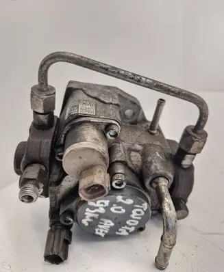 Toyota Avensis T250 Fuel injection high pressure pump 221000R010 13439 HU2940000316