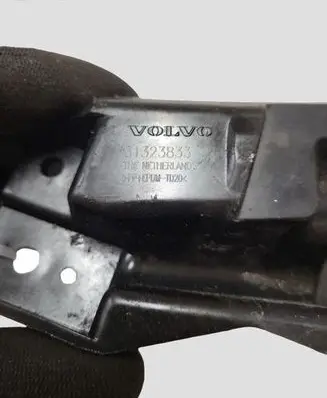 Volvo V60 Front bumper mounting bracket 31323833