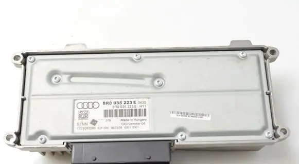 Audi A4 S4 B8 8K Sound amplifier 8R0035223E