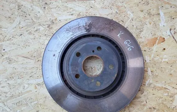 Toyota RAV 4 (XA40) Front brake disc