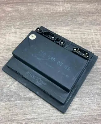 Mercedes-Benz E W210 Other control units/modules A2105450005 338780000