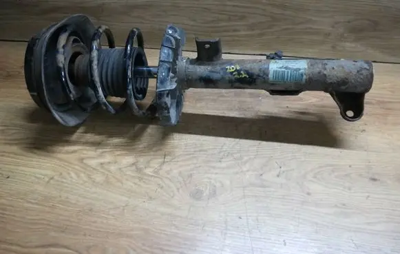 Mercedes-Benz C W203 Front shock absorber with coil spring 824904553994 A2033204130