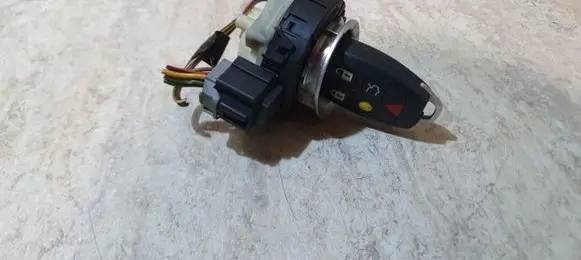 Volvo V50 Ignition lock 30659837