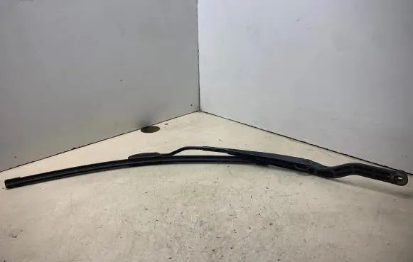 Opel Vectra C Front wiper blade arm 13188260