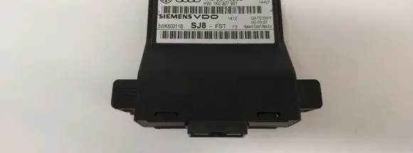 Volkswagen PASSAT B7 Gateway control module 1K0907530L 1K0907951