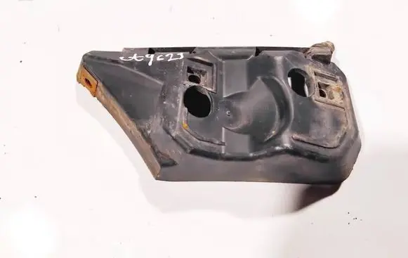 Volvo V50 Front bumper mounting bracket 30655874