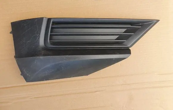 Volkswagen Tiguan Front bumper corner part panel trim 5NA853212