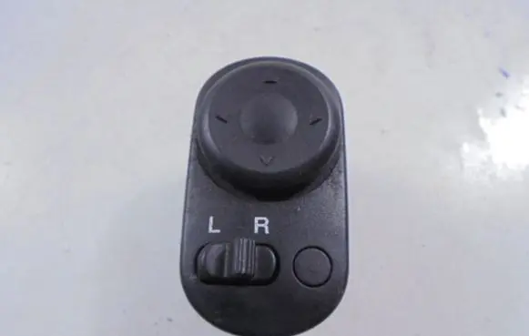 Chevrolet Lacetti Wing mirror switch