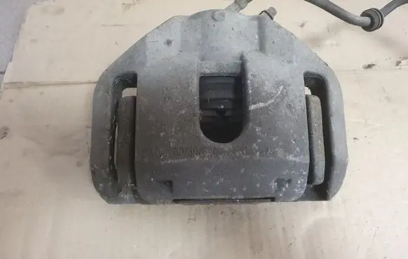 BMW 5 E60 E61 Front brake caliper